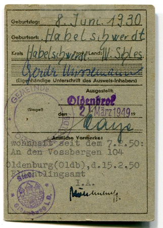 Refugee pass for Gerda Mirsemann from Habelschwerdt, age 19